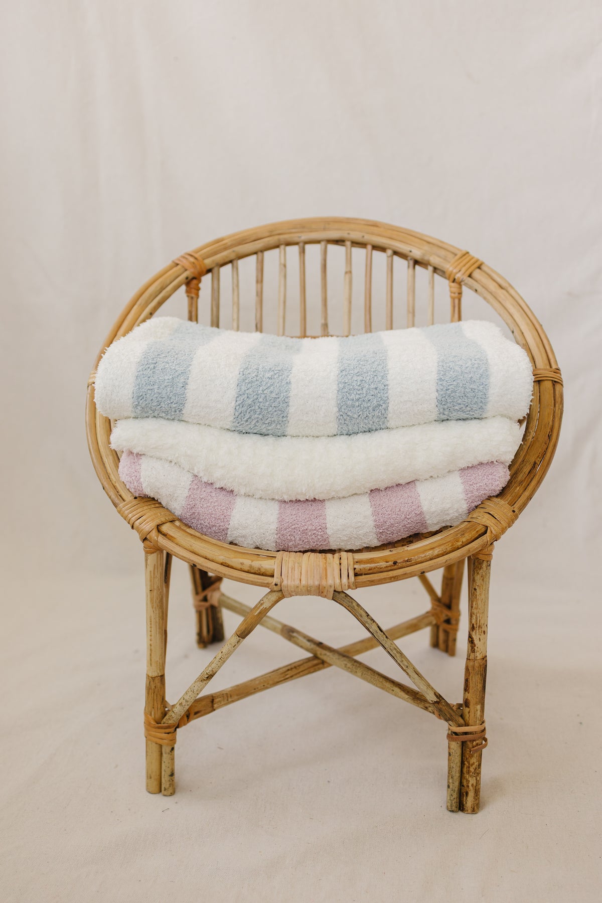 Cream Ribbed Plush Blanket