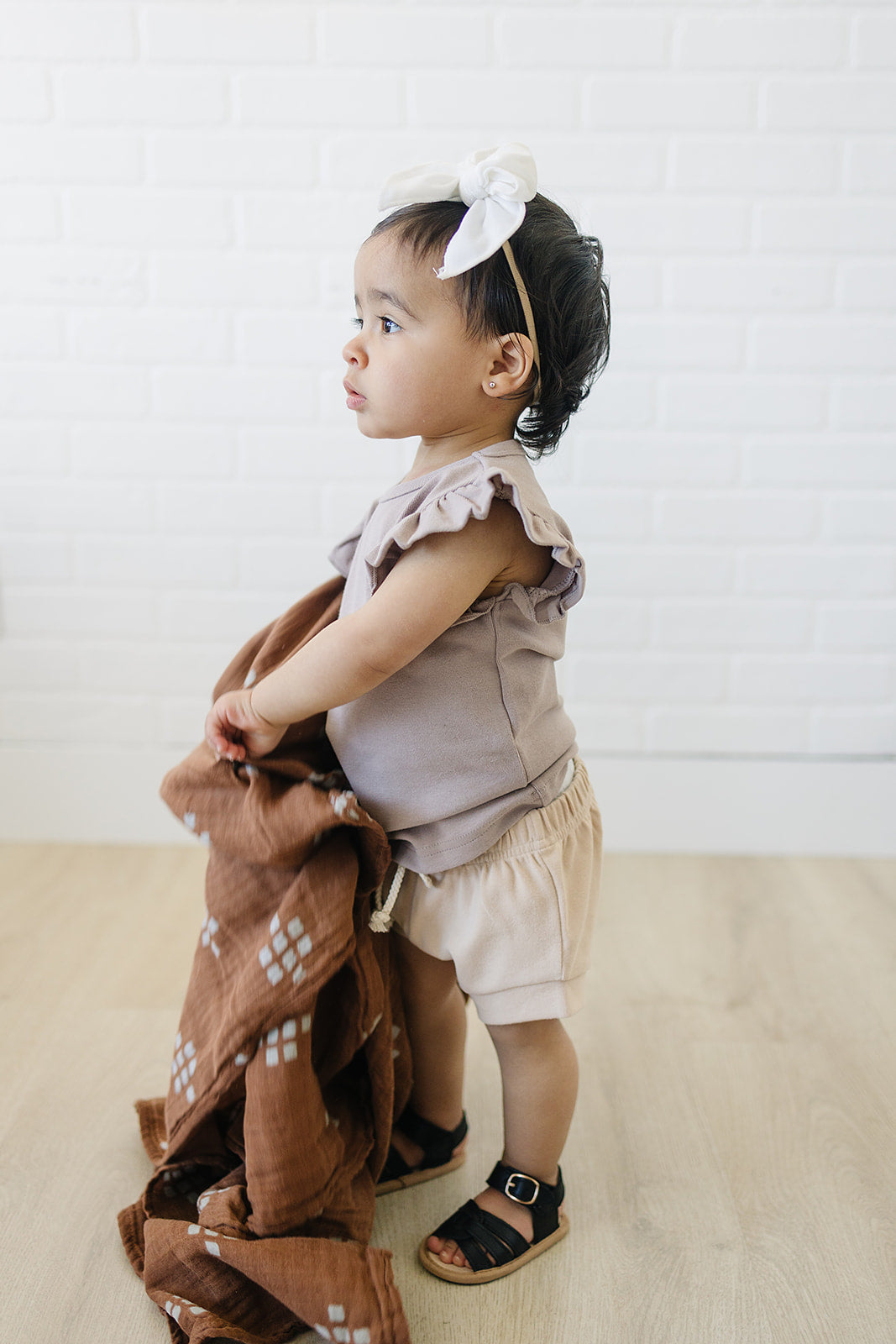 Mebie Baby Gender Neutral Infant Muslin Swaddle its 100% cotton