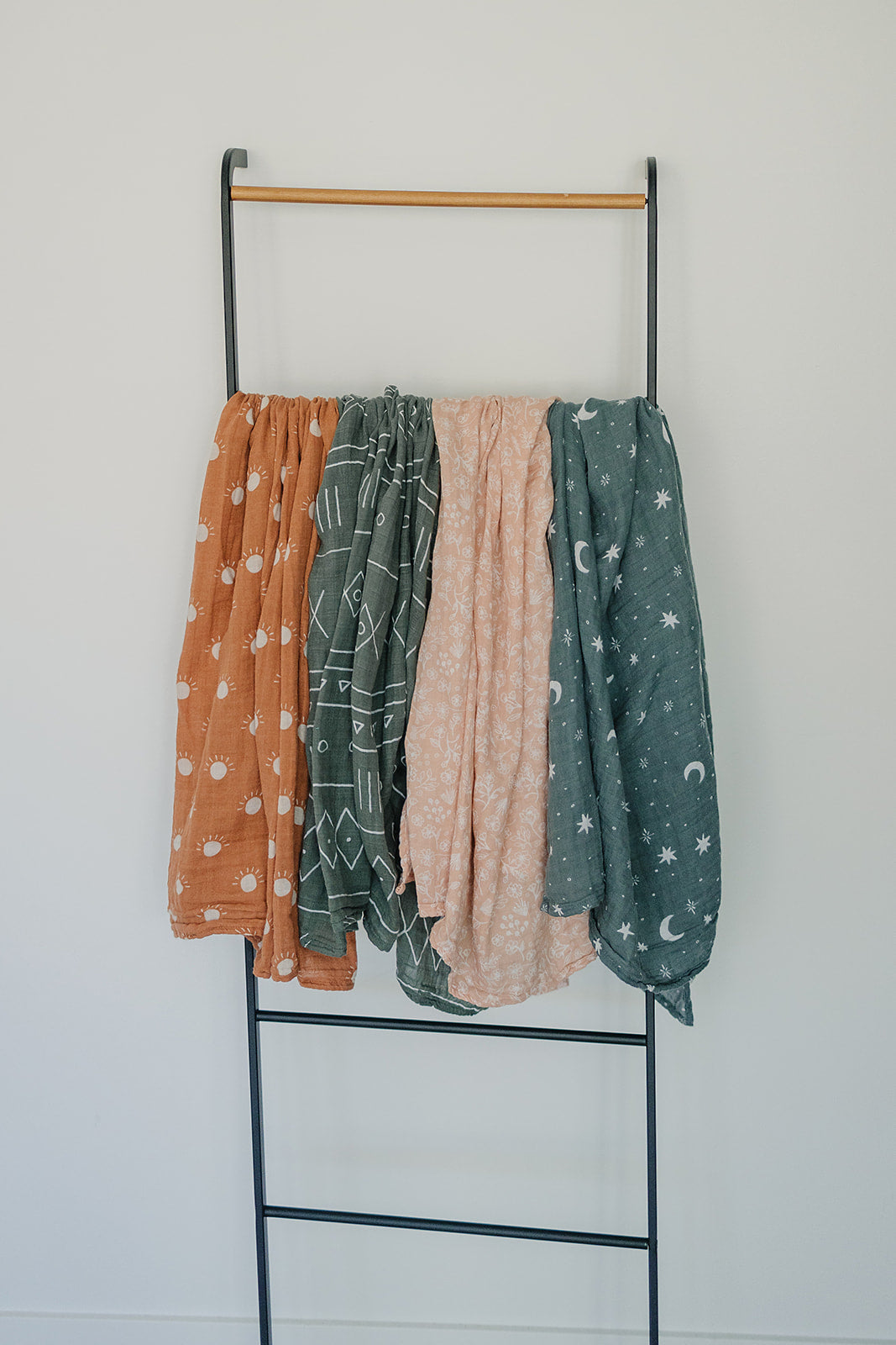 Mebie Baby Gender Neutral Infant Muslin Swaddle its 100% cotton