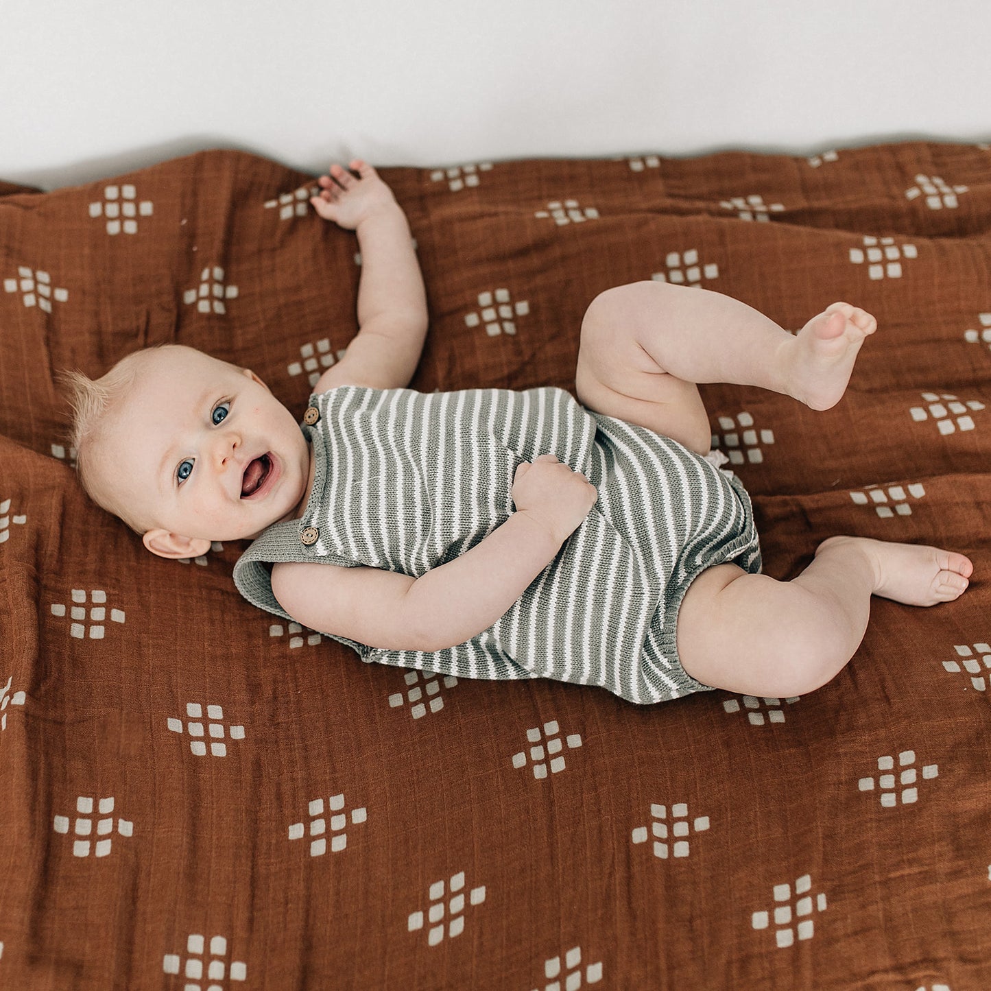 Mebie Baby Gender Neutral Infant Muslin Swaddle its 100% cotton
